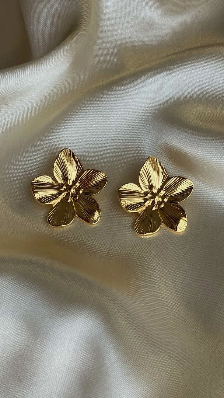 Golden Tiare Earrings